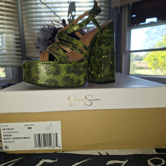 NIB JESSICA AIMPSON SIZE 8m GREEN LEOPARD MESH PLAT FORMS - Picture 1 of 11